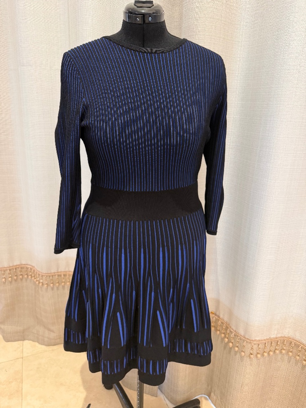 Gianni Bini Black Cobalt Ribbed Knit Fit & Flare Sweater Dress 3/4 Sleeve Sz L